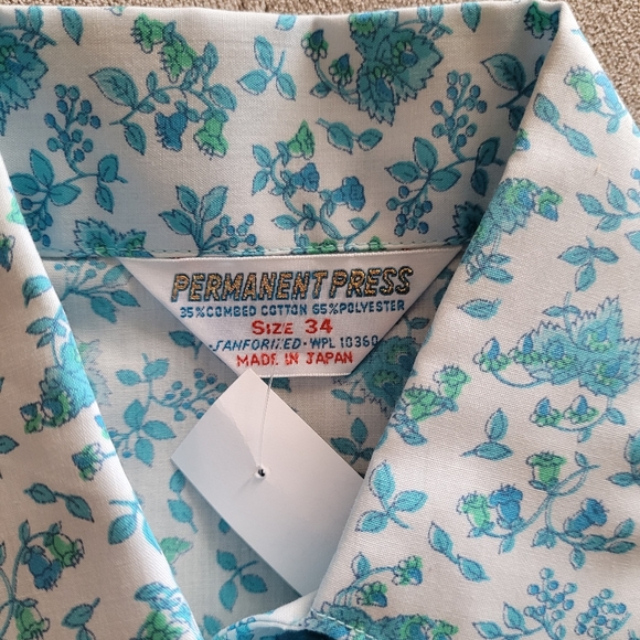 Permanent Press floral button down top Never Worn 3/4 sleeves. So cute!! - Picture 3 of 7
